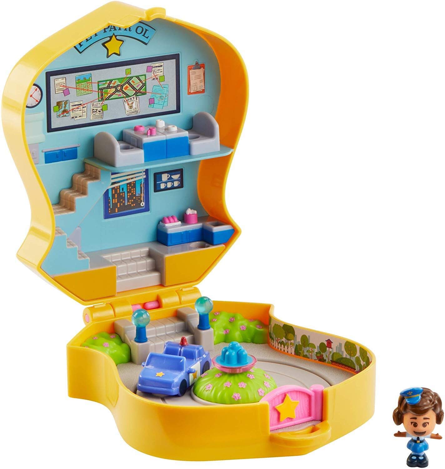 原寸 Toy Story ペットパトロールプレイセット ギグル トイストーリー Amazon.com: Disney Pixar Toy Story Pet Patrol Playset : Toys & Games